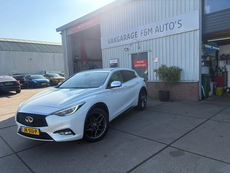 Infiniti Q