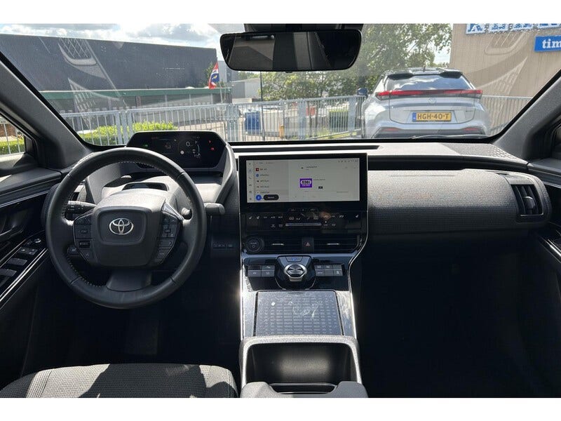 Toyota bZ4X (3)