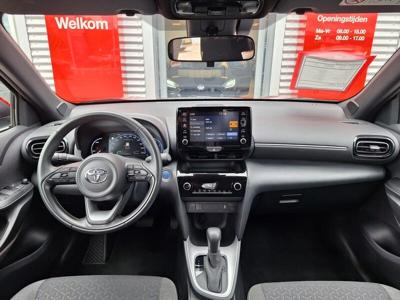 Toyota Yaris Cross (16)