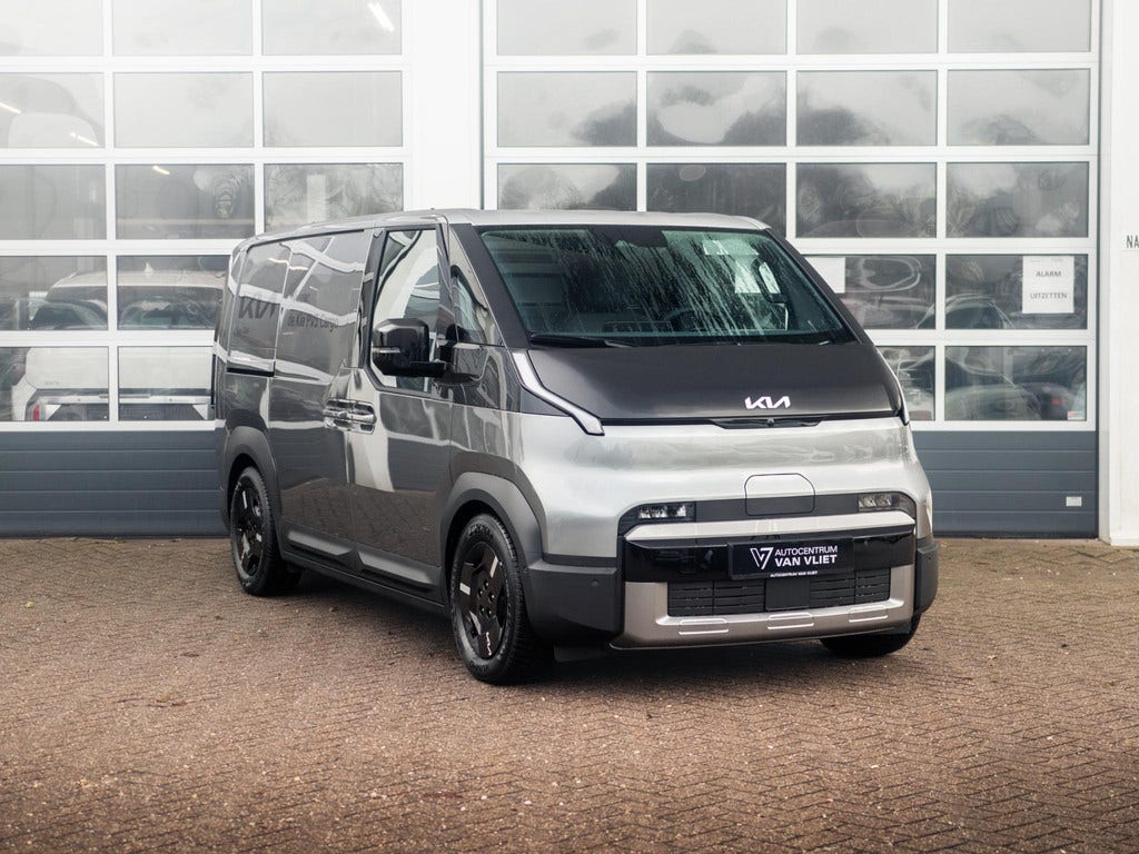 Kia PV5 (3)