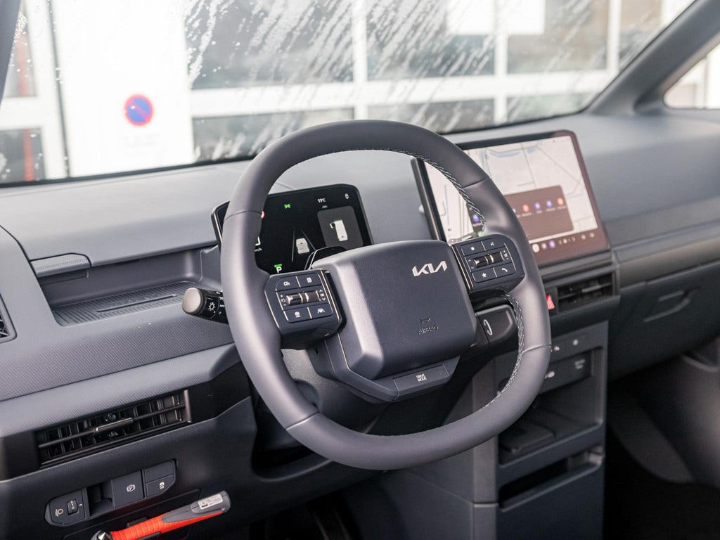 Kia PV5 (12)