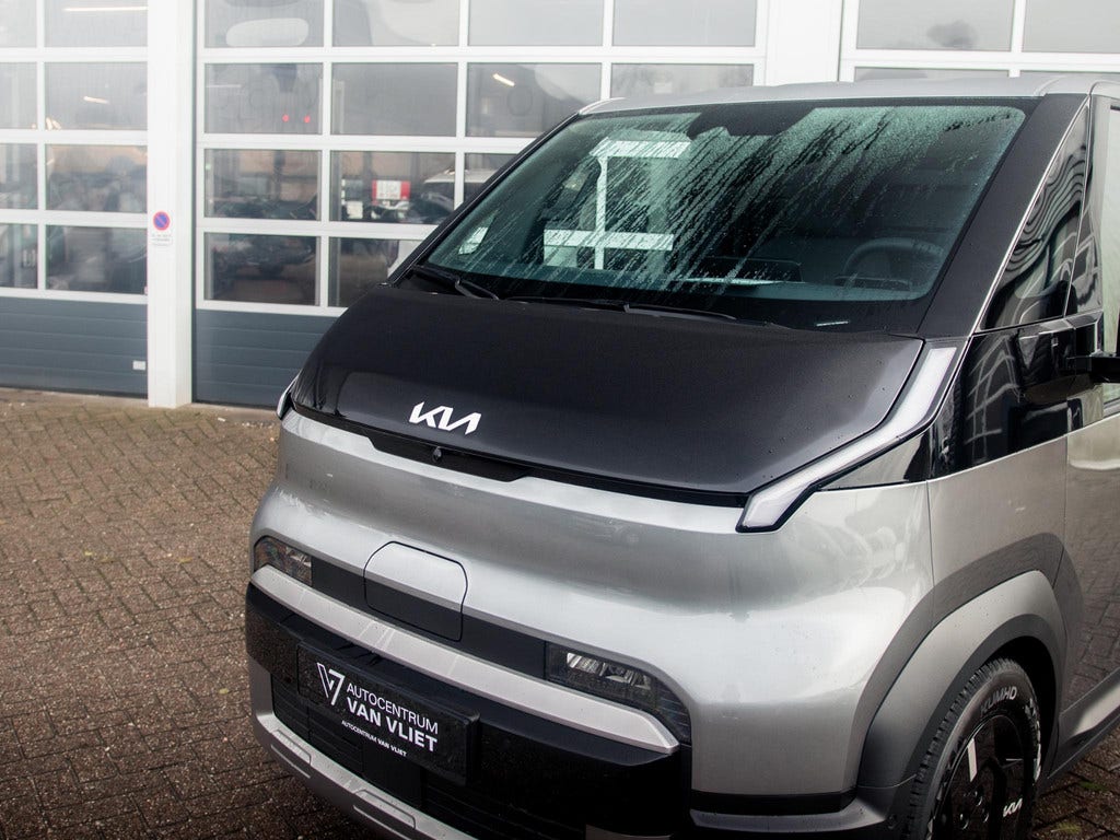Kia PV5 (23)
