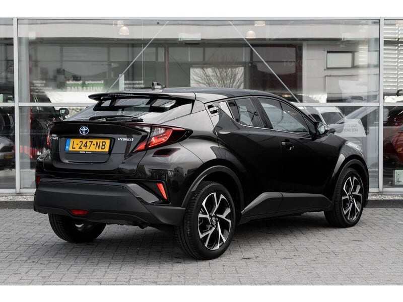 Toyota C-HR (2)