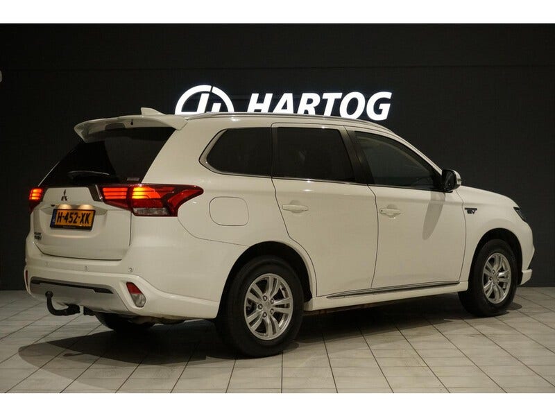 Mitsubishi Outlander (2)