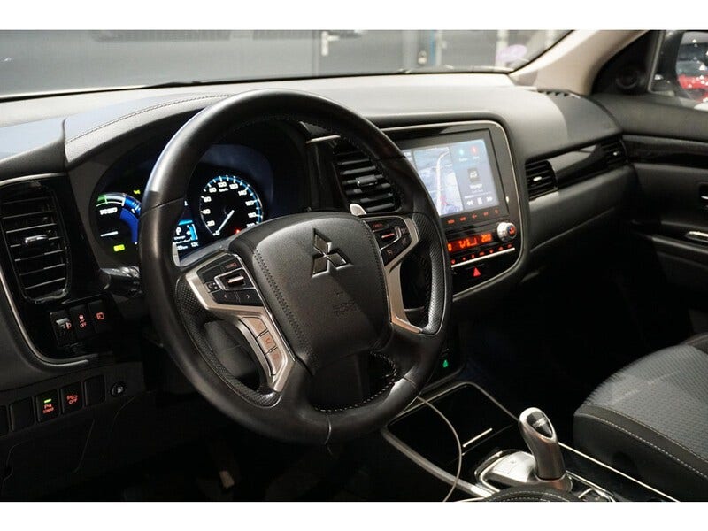 Mitsubishi Outlander (4)