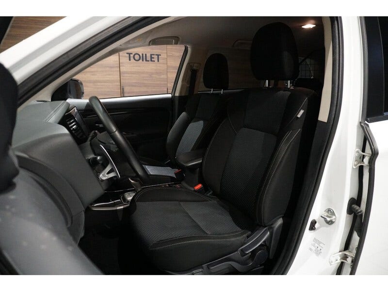 Mitsubishi Outlander (8)