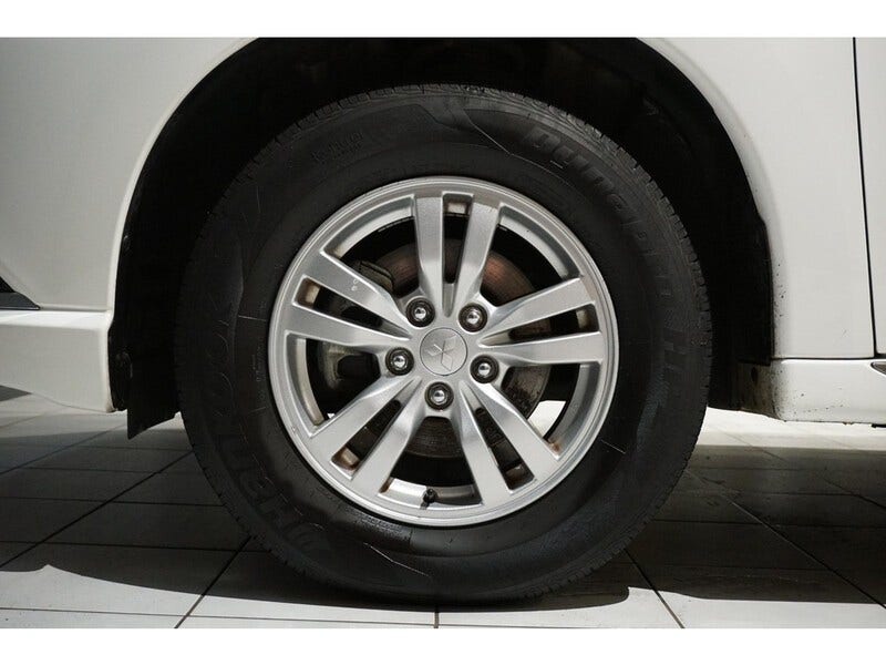 Mitsubishi Outlander (17)
