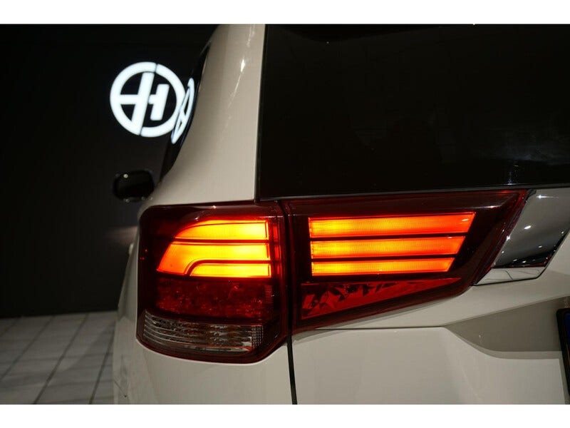 Mitsubishi Outlander (19)