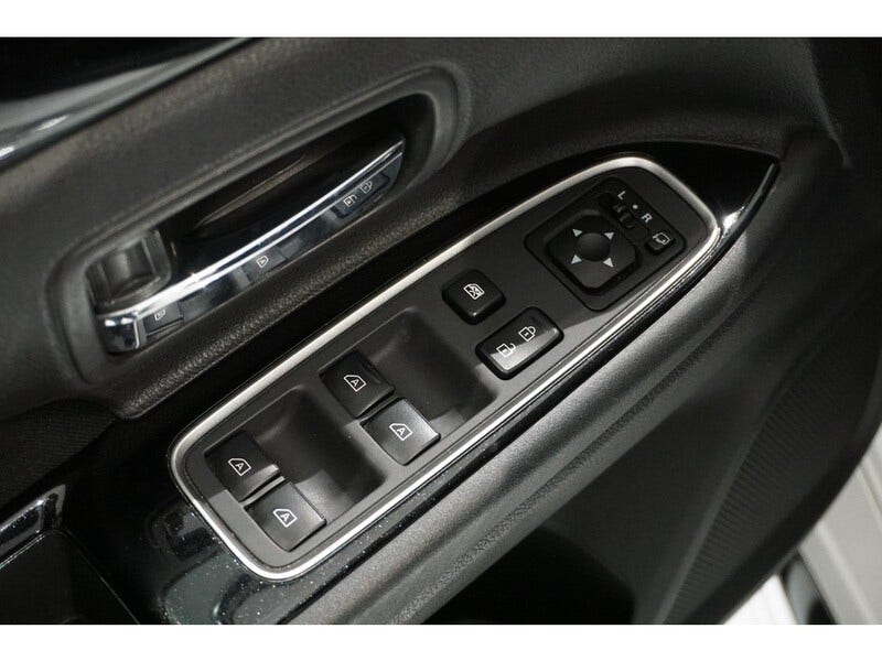 Mitsubishi Outlander (20)