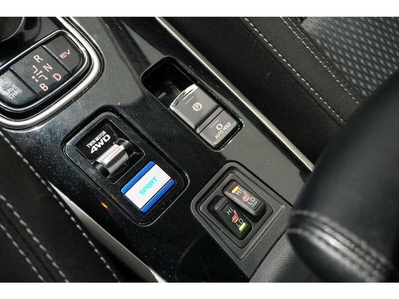 Mitsubishi Outlander (22)