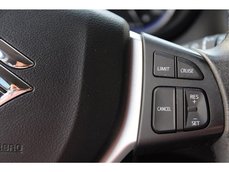 Suzuki Cross (16)