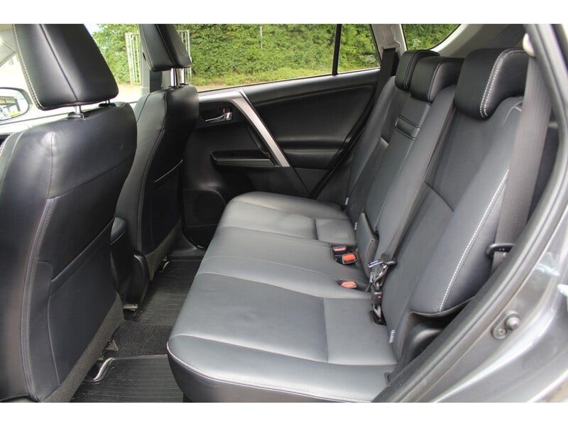 Toyota RAV4 (18)