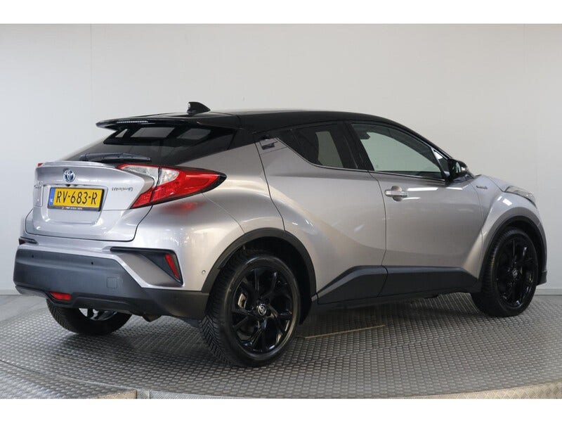 Toyota C-HR (2)