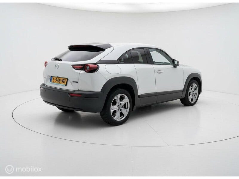 Mazda MX-30 (16)