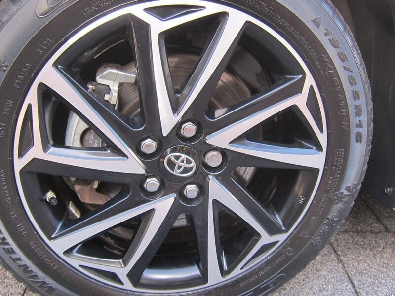 Toyota Yaris (8)