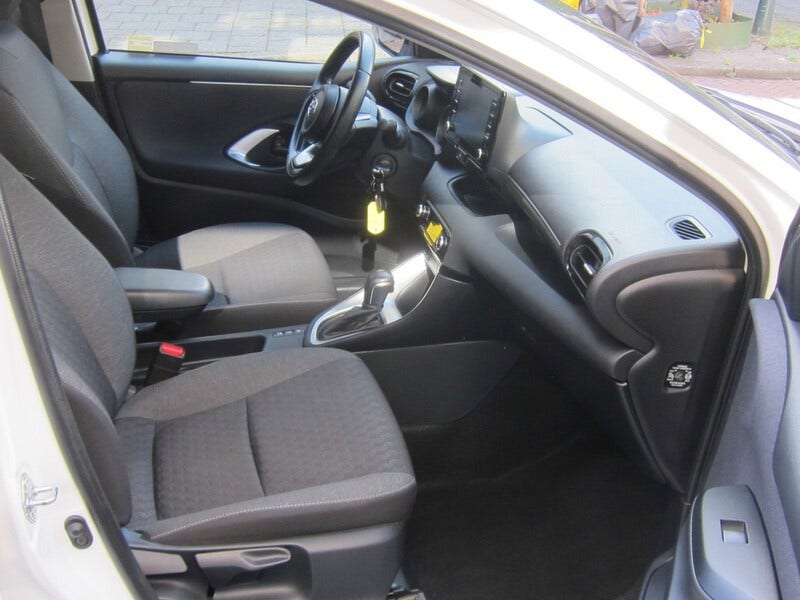 Toyota Yaris (10)