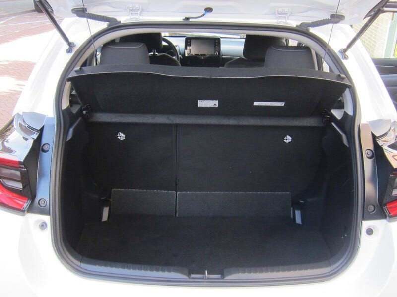 Toyota Yaris (12)