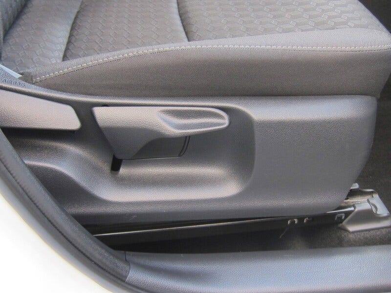 Toyota Yaris (16)