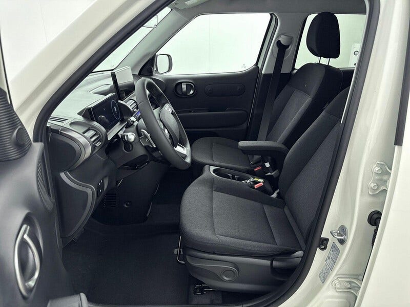 Hyundai Inster (8)