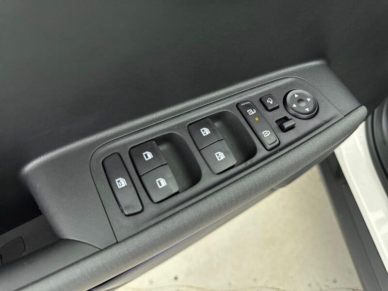 Hyundai Inster (15)