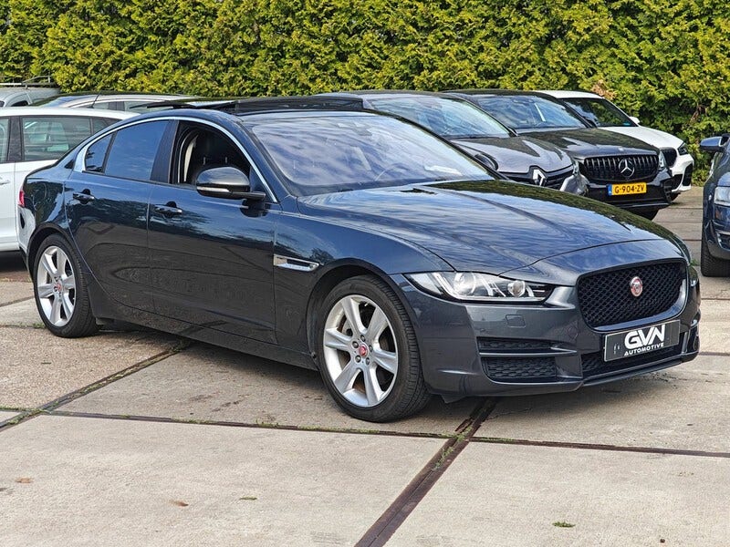 Jaguar XE