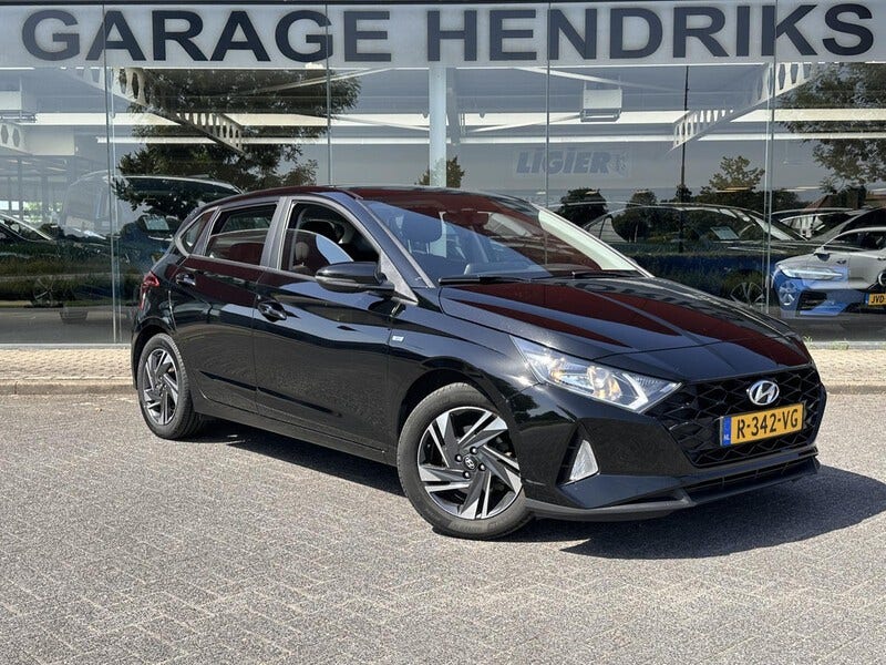 Hyundai i20 (2)