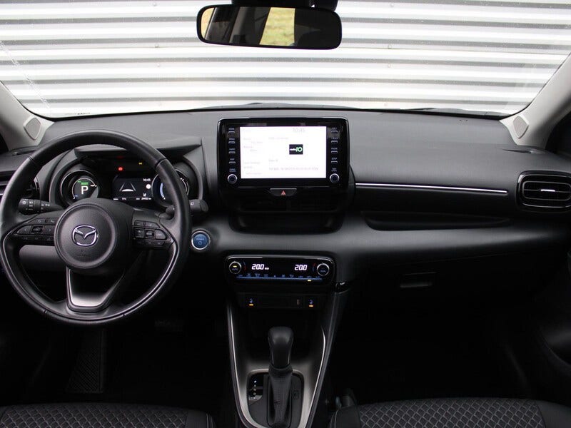 Mazda 2 Hybrid (8)
