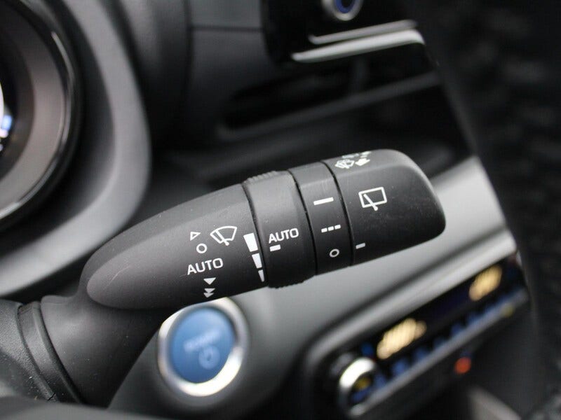 Mazda 2 Hybrid (14)
