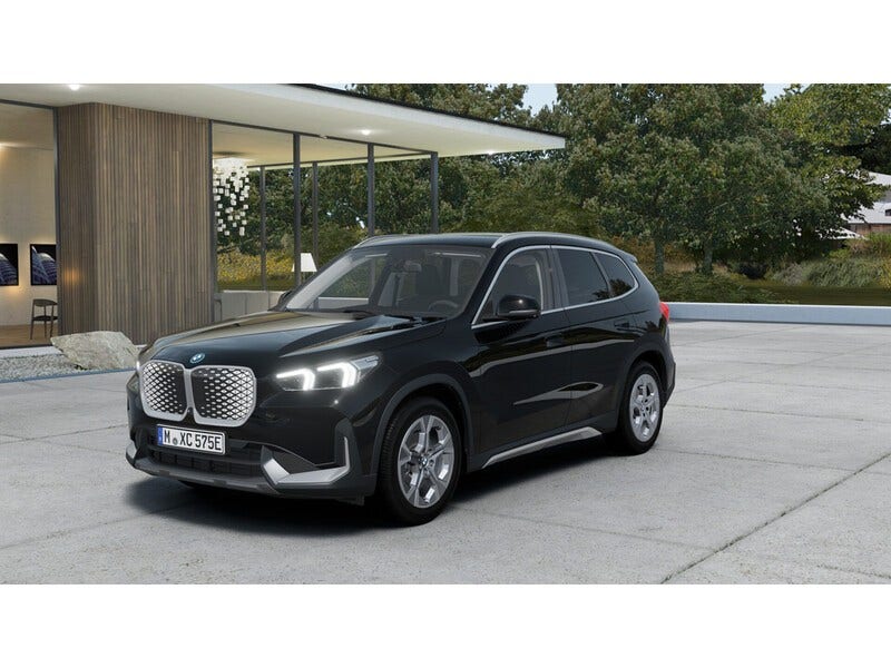 BMW iX1