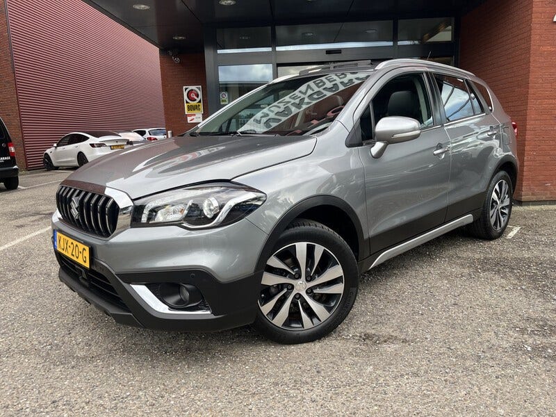 Suzuki Cross (2)