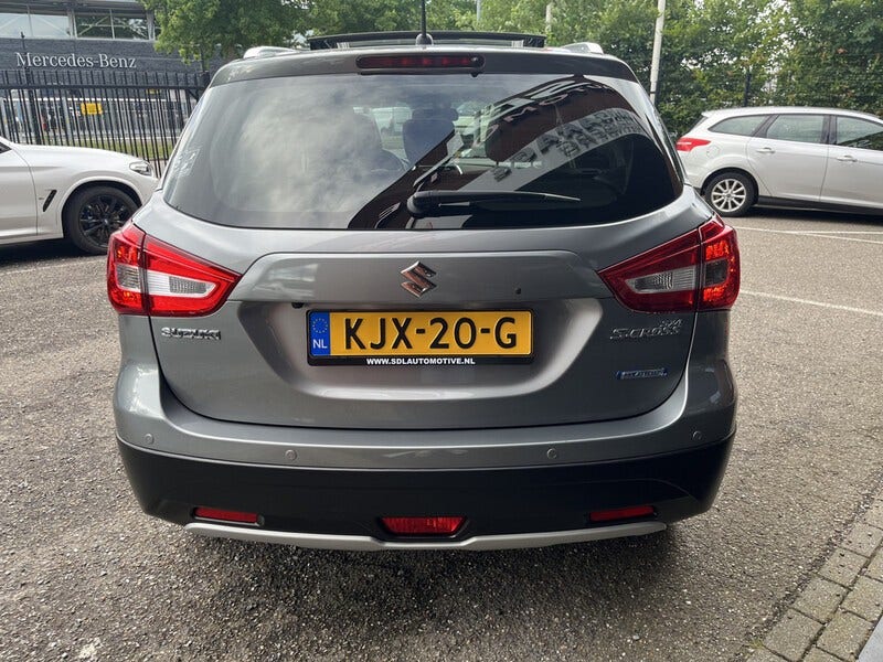 Suzuki Cross (7)