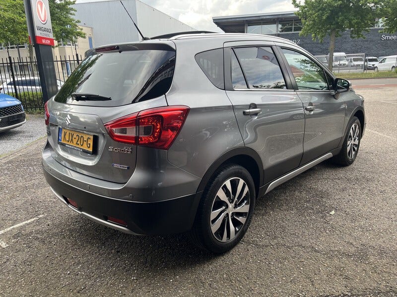Suzuki Cross (8)