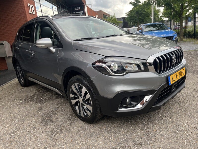 Suzuki Cross (10)