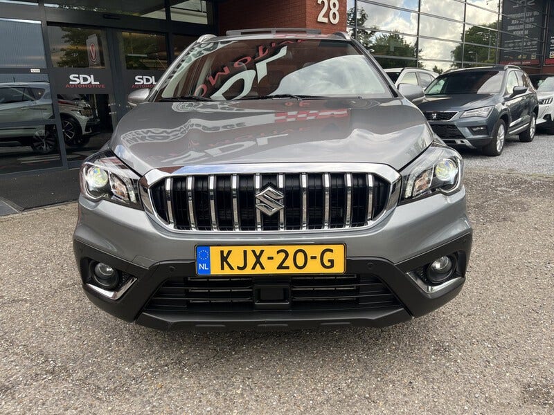 Suzuki Cross (11)