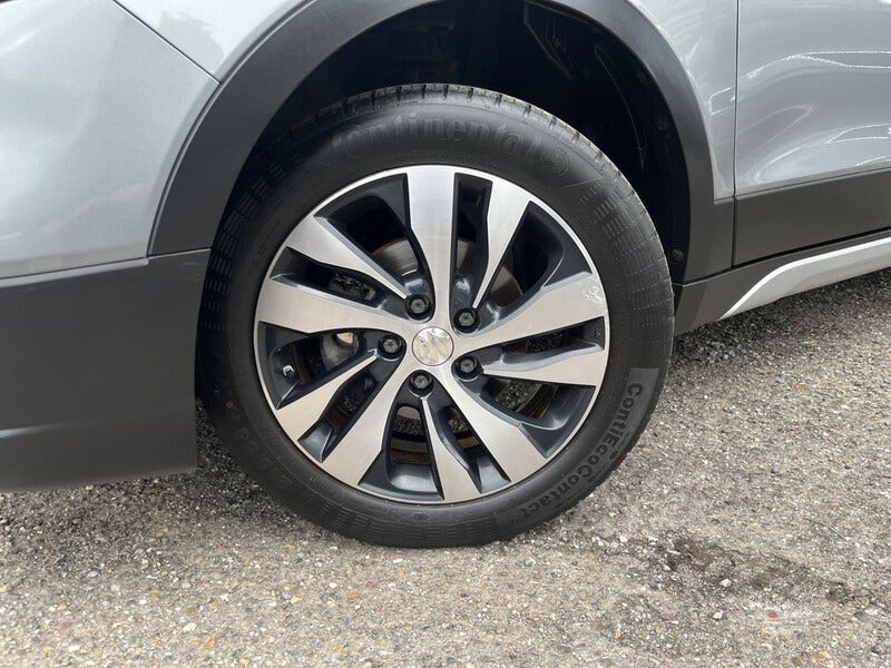 Suzuki Cross (13)