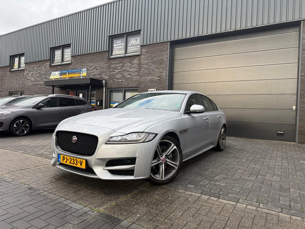 Jaguar XF