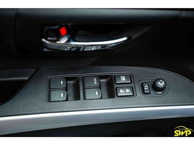 Suzuki Cross (11)