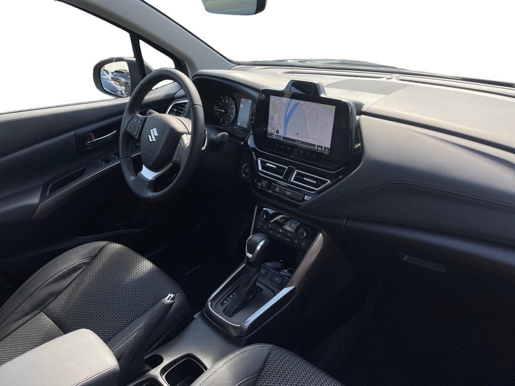Suzuki Cross (10)