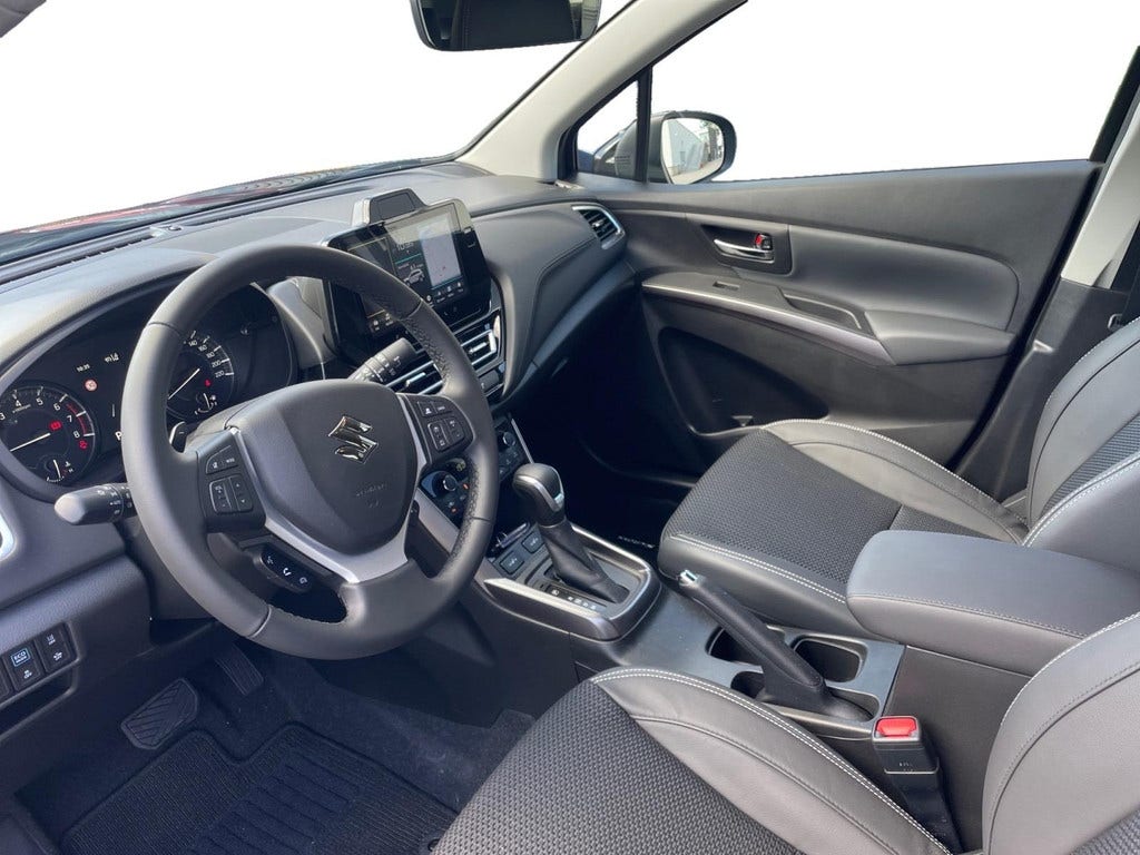 Suzuki Cross (11)