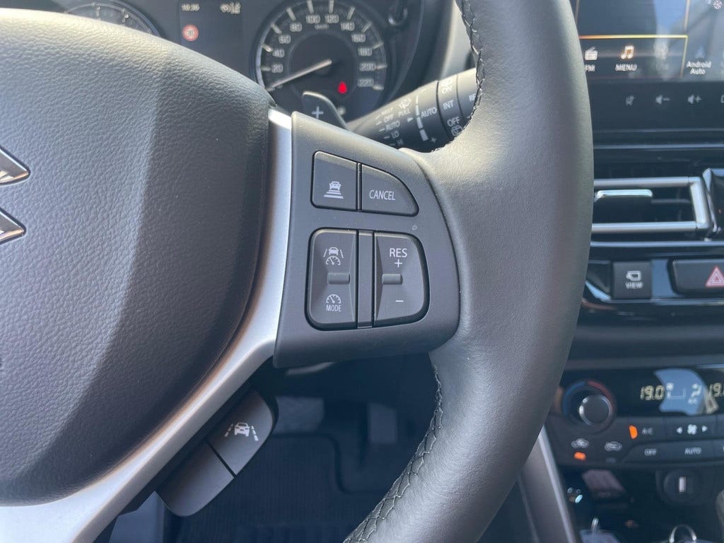 Suzuki Cross (17)