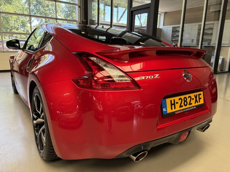 Nissan 370Z (2)