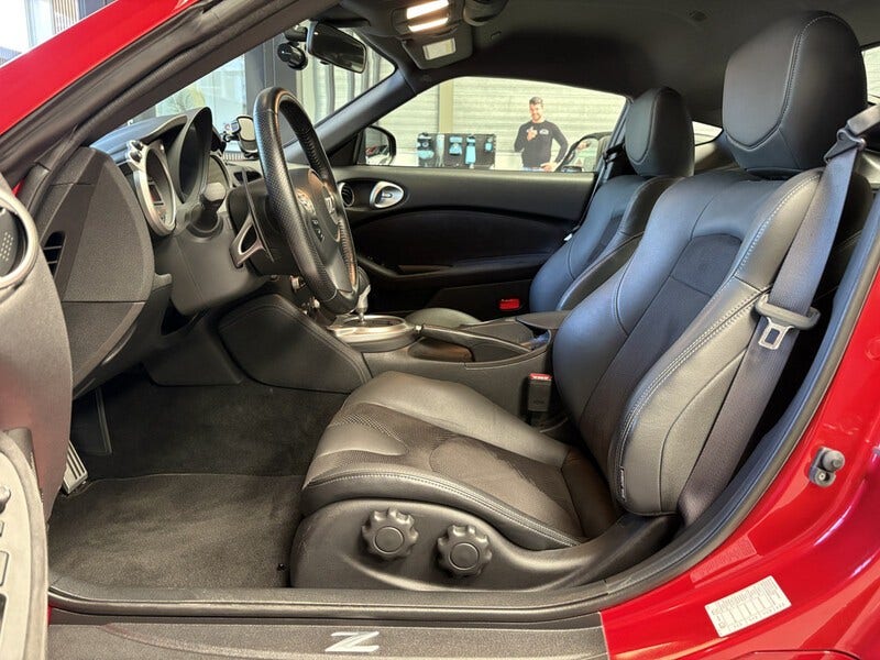 Nissan 370Z (8)