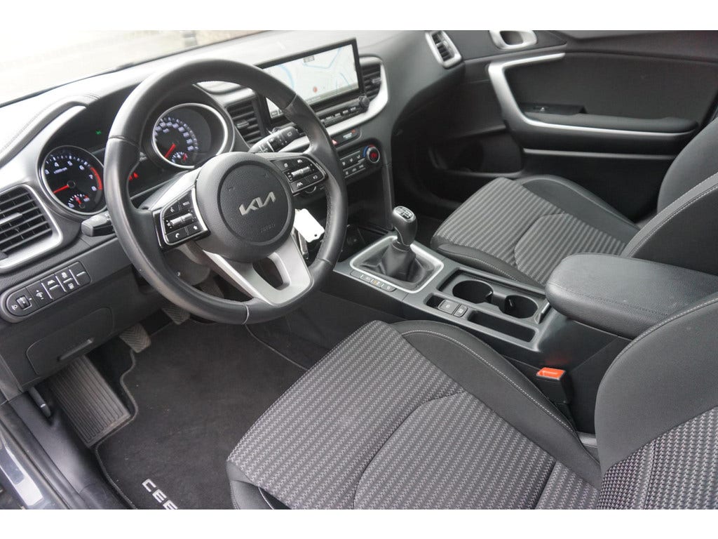 Kia Ceed (4)