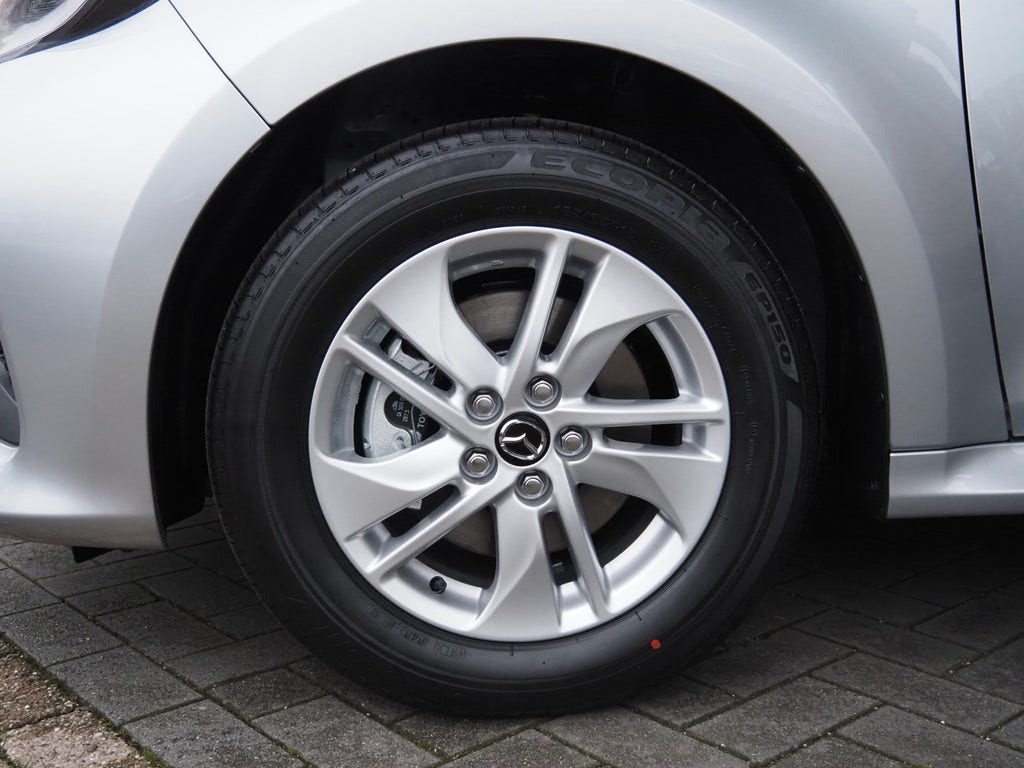 Mazda 2 Hybrid (6)