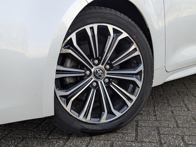 Toyota Corolla (3)