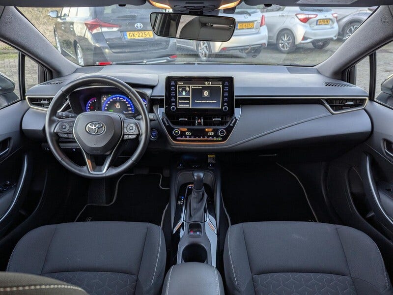 Toyota Corolla (4)