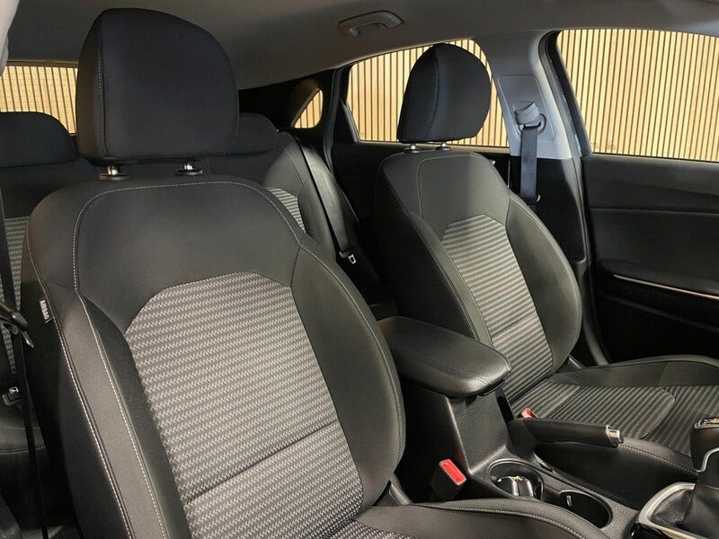 Kia Ceed (16)
