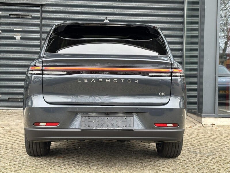 Leapmotor C10 (2)