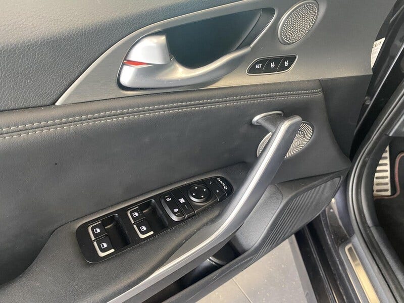 Kia Stinger (18)