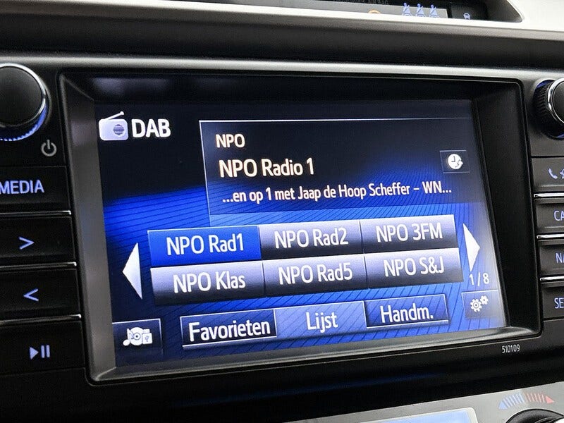 Toyota RAV4 (7)